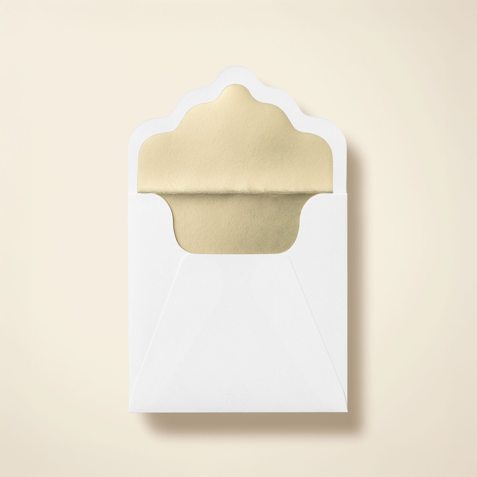 Medium-1224_PDP_Envelope_Scallop_Gold_Square_Open_1_RET.jpg